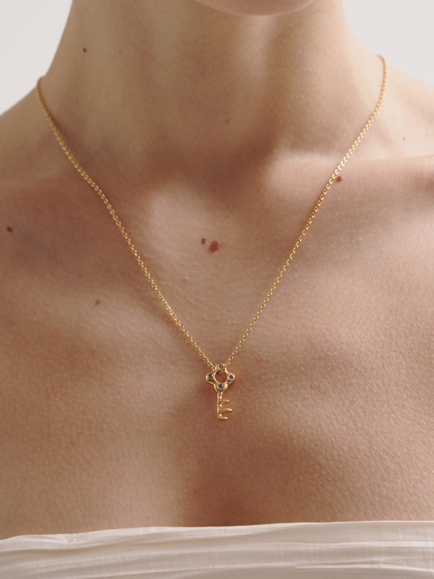 Подвеска Ключик на шнурке, позолота