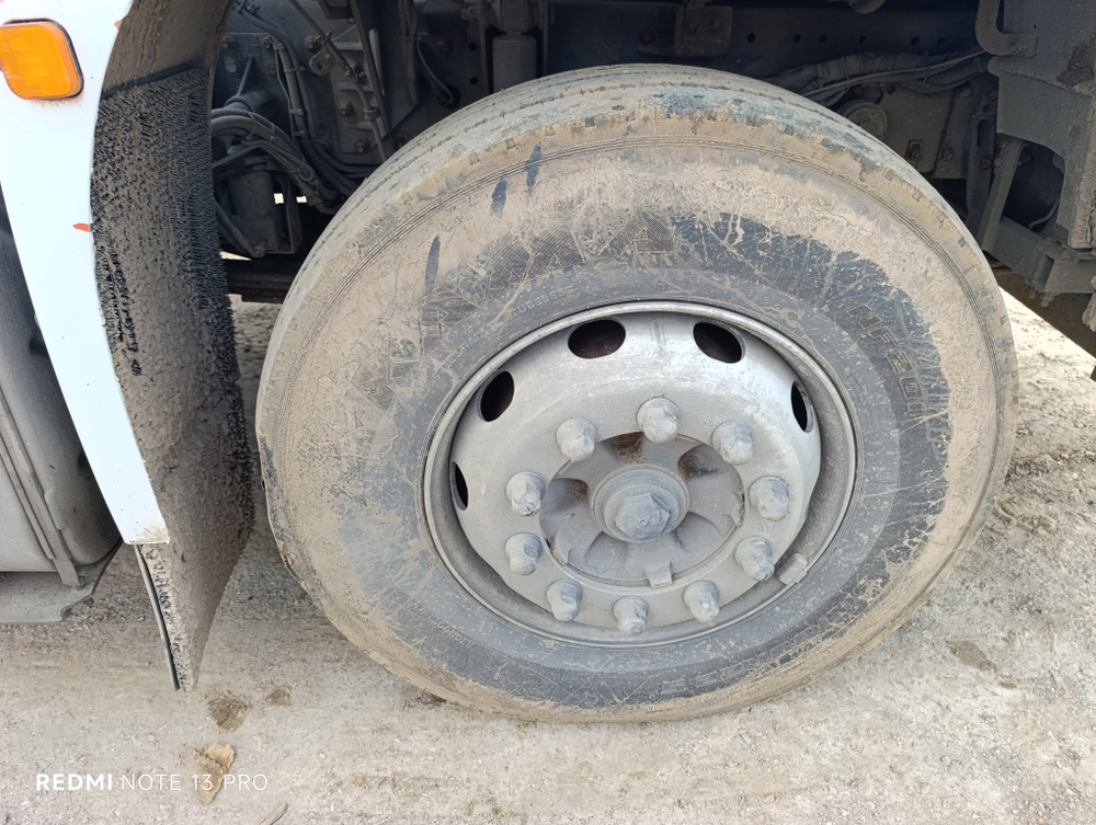 Shacman (Shaanxi) SX* 6x4 Седельный тягач SX42584V324 (Дизельный, 11,6 л, 423 л.с., МТ)
