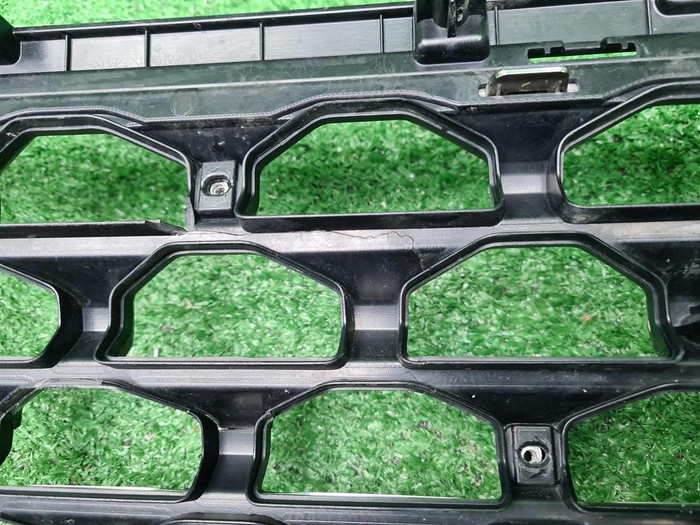 Решетка радиатора Hyundai Staria (2021-н.в.)