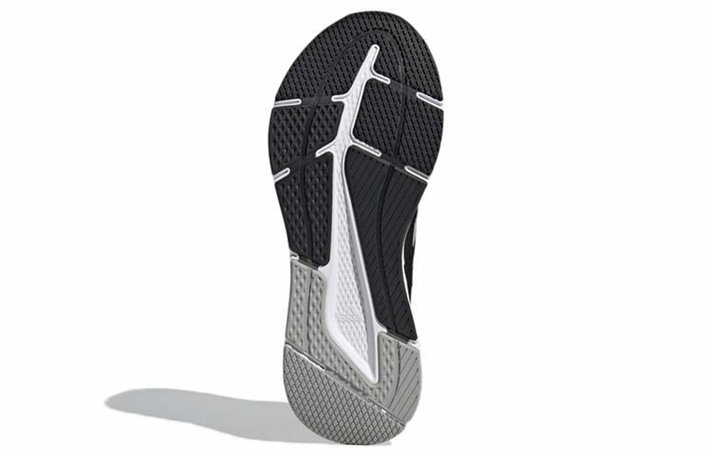 Кроссовки Adidas Questar