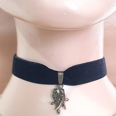 Бархатный чокер с подвеской "Птички".