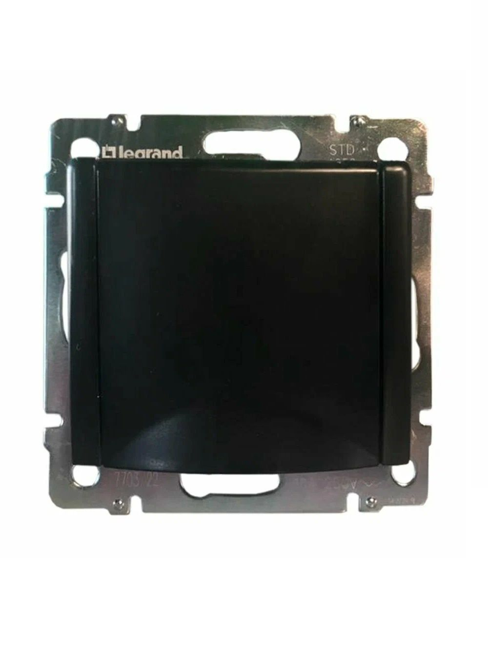 0322 Legrand Розетка с крышкой чёрный