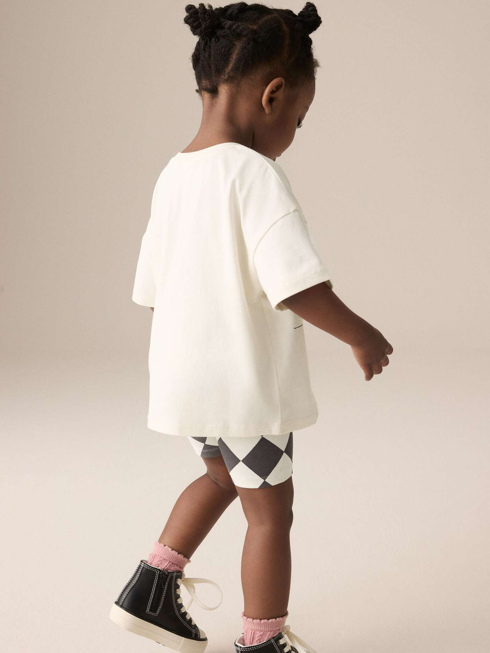 Футболка и шорты в комплекте для девочки Next AB4-633, Белый, Серый