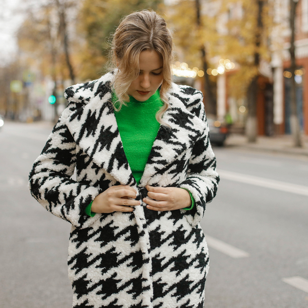 Шуба экомех Monte Cerrvino, принт лапка. Легкая и комфортная.