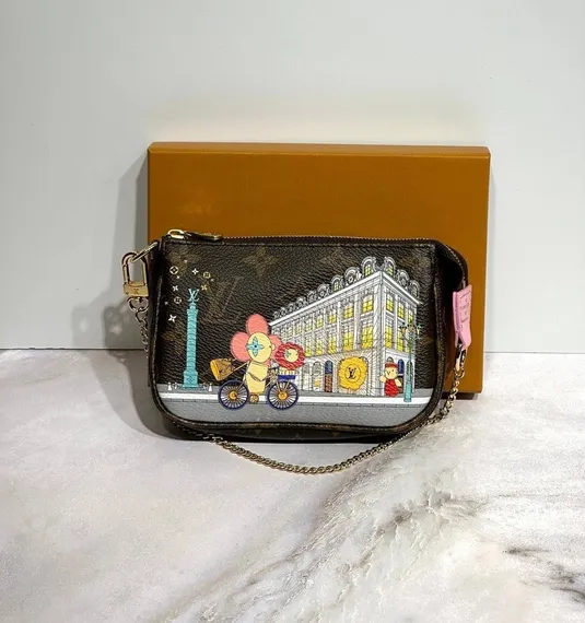 Клатч женский Louis Vuitton Mini Pochette Accessoires коричневый