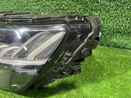 Фара левая Audi Q8 (2018-2023) LED