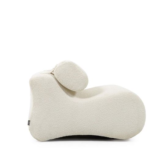 Кресло Club из белой ткани букле Испания Lа Forma