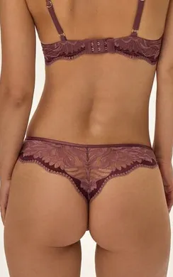 41861 KAVI/34X Трусы стринги