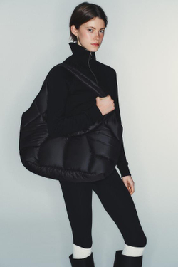 ZARA ШОПЕР С ЭФФЕКТОМ СТЕГАНОГО МАТЕРИАЛА, ЧЕРНЫЙ