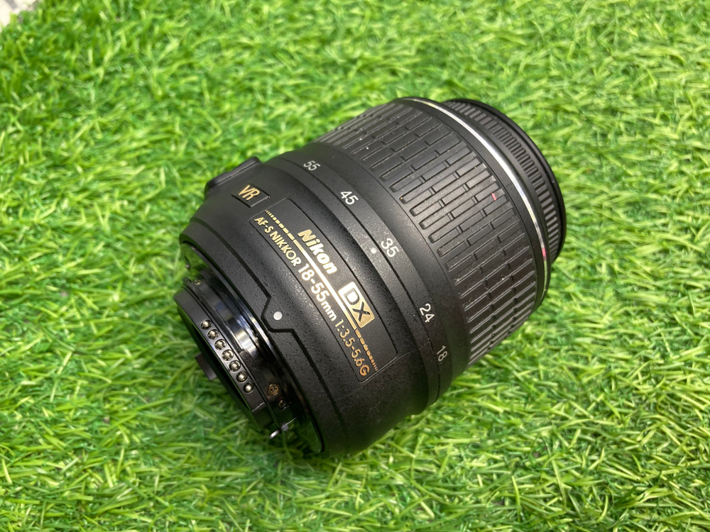 Nikon D3200 kit 18-55mm 3.5-5.6G VR 5000 кадров