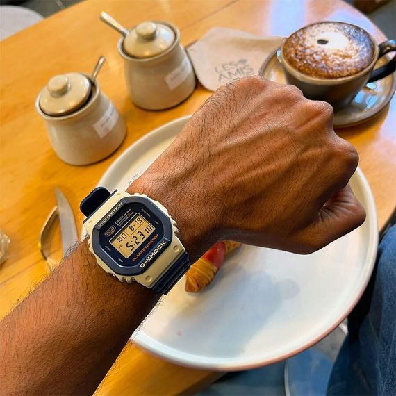 Наручные часы Casio DW-5610BEP-2D