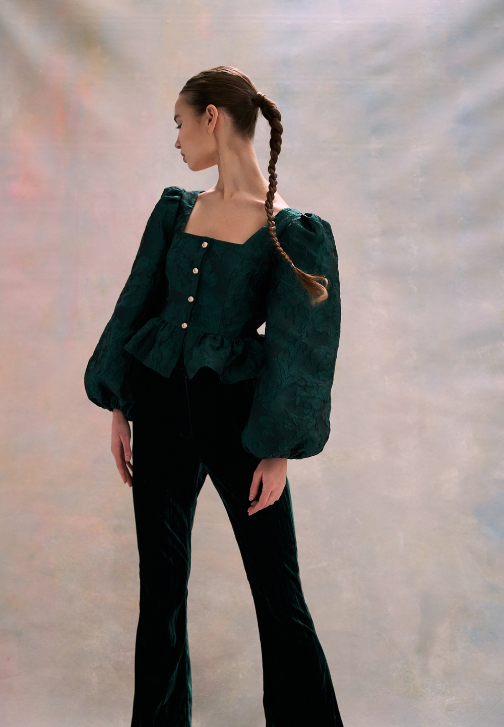 Топ Emerald green