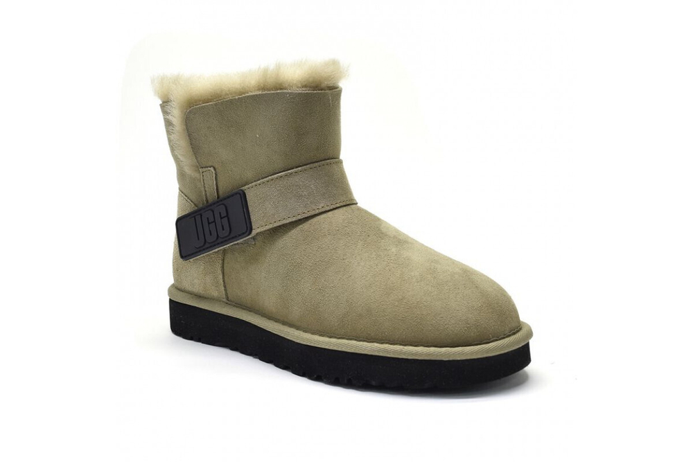 UGG Mini Bailey Graphic Logo Suede Olive