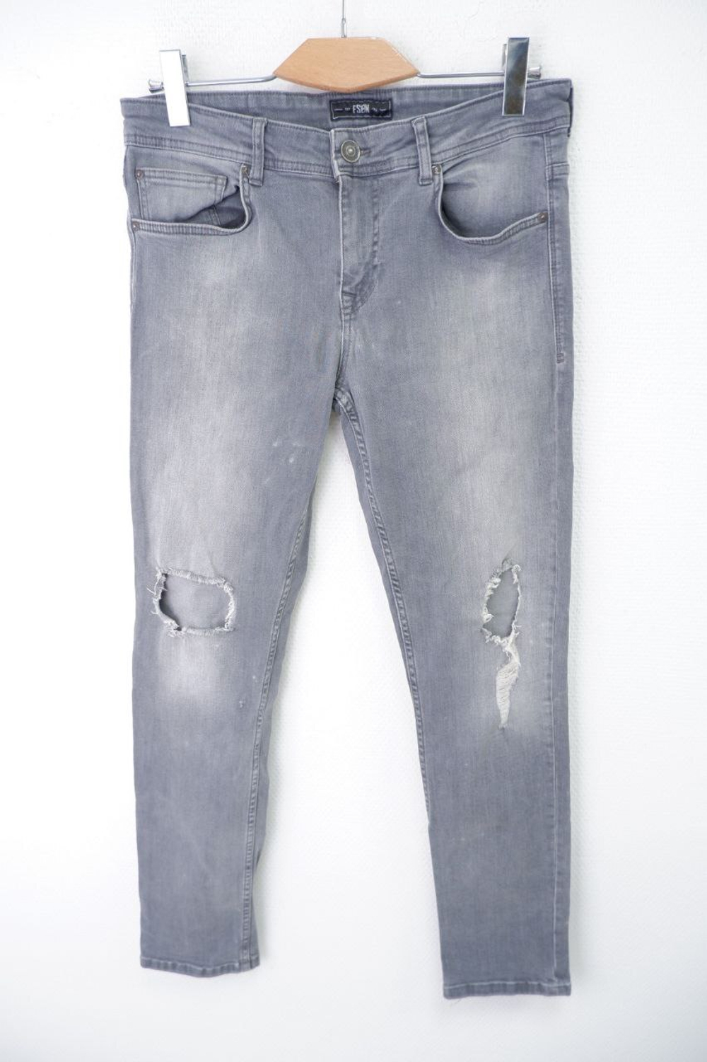 Джинсы FSBN "рваные" 44-46 размер