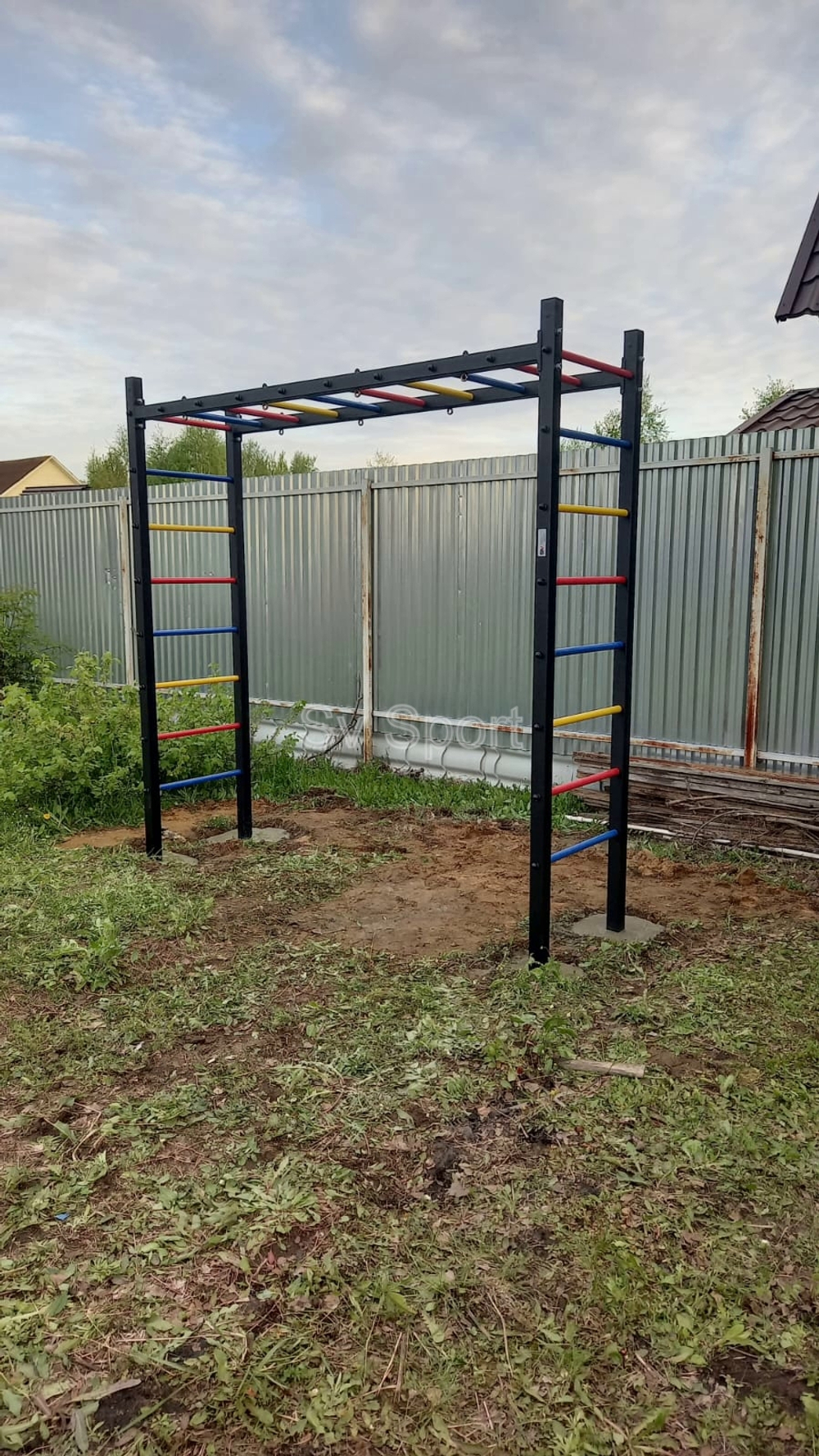 Монтаж уличной шведской стенки Sv Sport Рукоход (4 вертикальных столба)