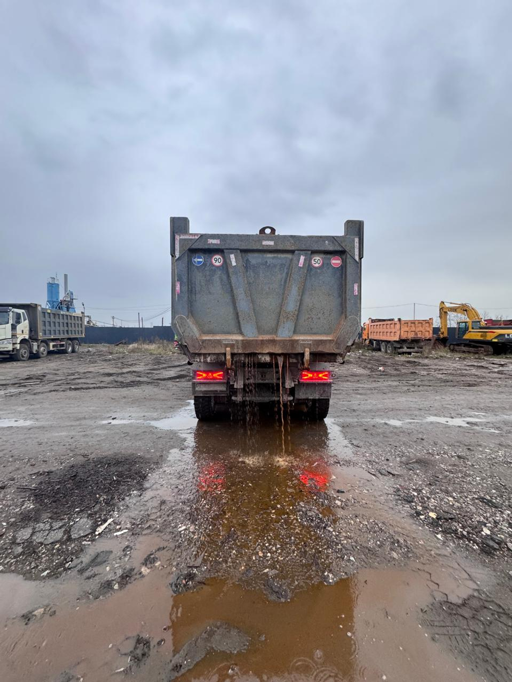 Howo T5G 6x4 Самосвал ZZ3257V384GE1 (Дизельный, 10,5 л, 400 л.с., МТ)