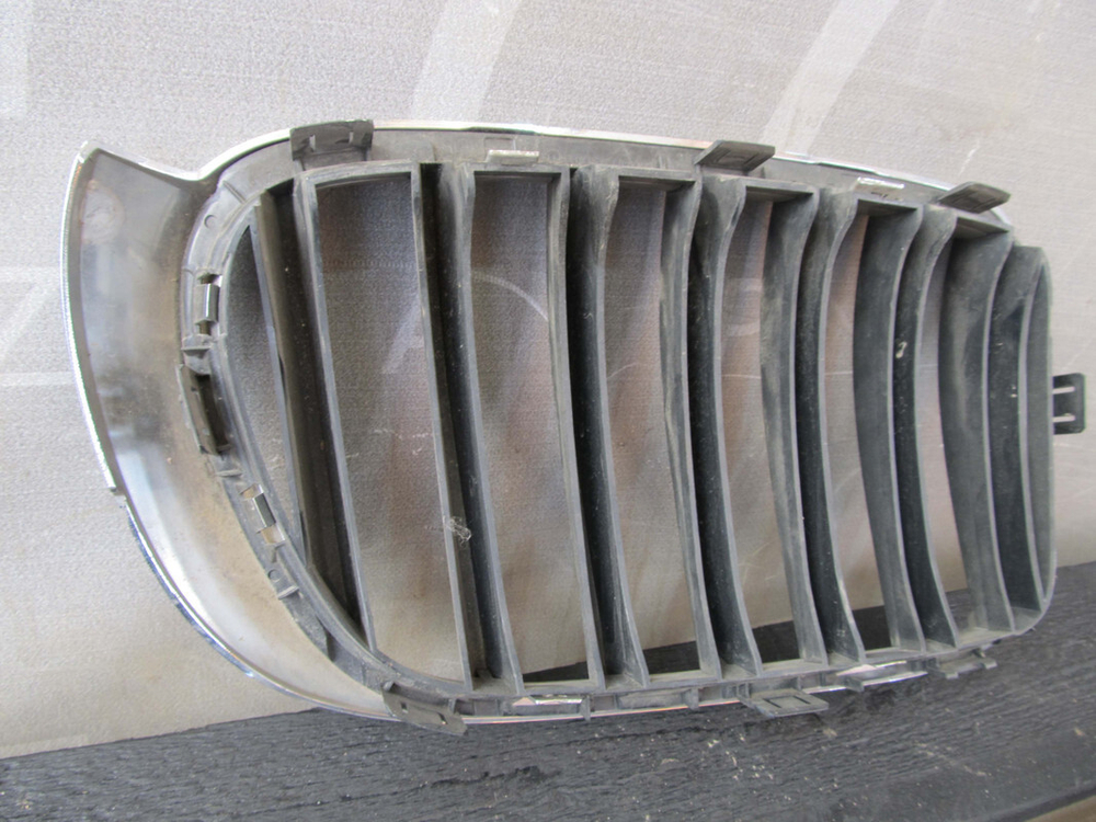 Решетка радиатора левая BMW X3 (F25) 14-17 Б/У Оригинал 51117338571