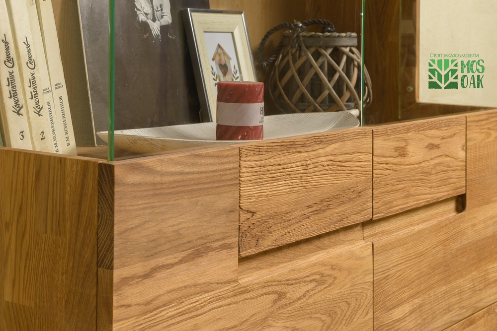 Шкаф с витриной Parma-2 из массива дуба