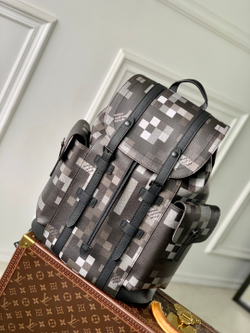 Louis Vuitton Christopher MM