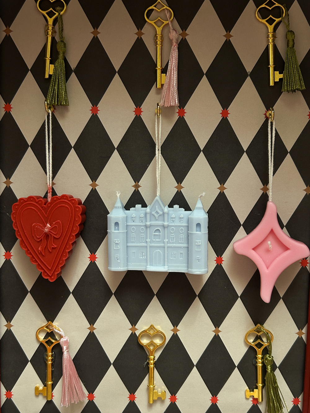 Набор из трех свечей-подвесов, Мир A few moments