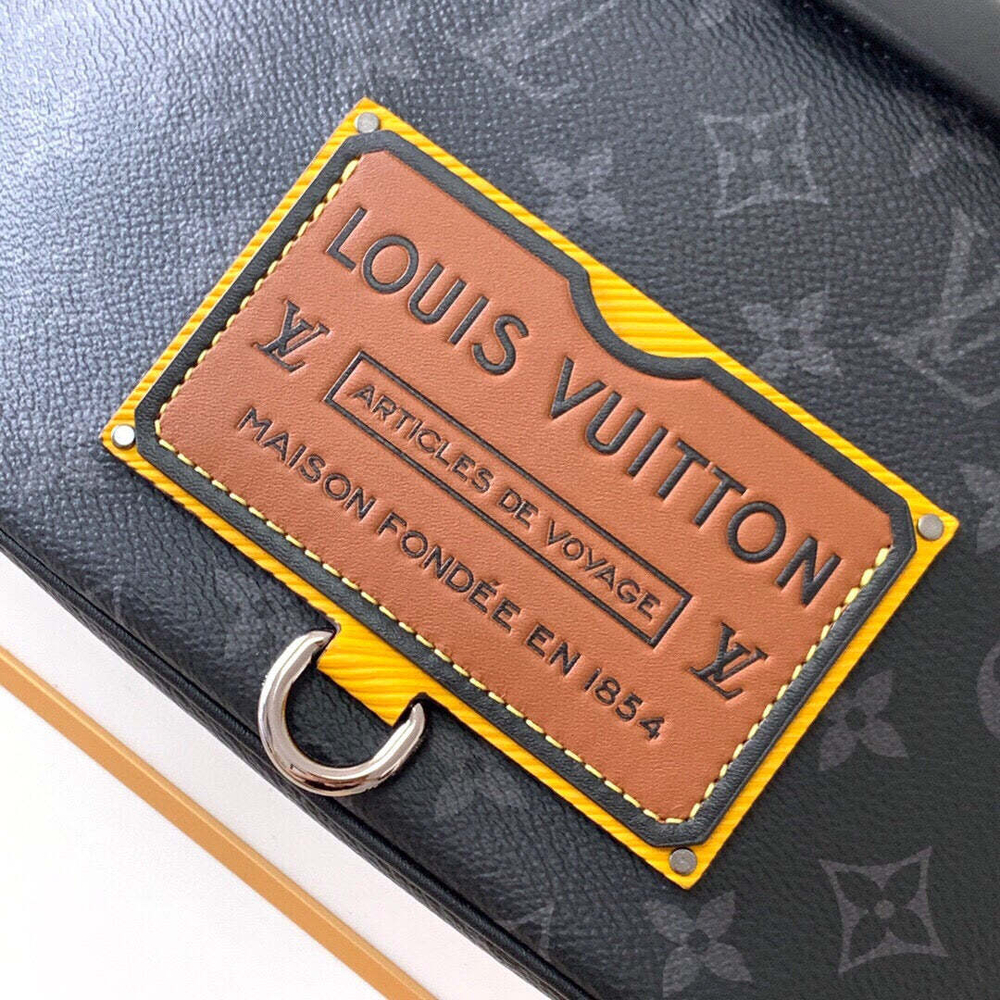 Louis Vuitton Discovery Bumbag