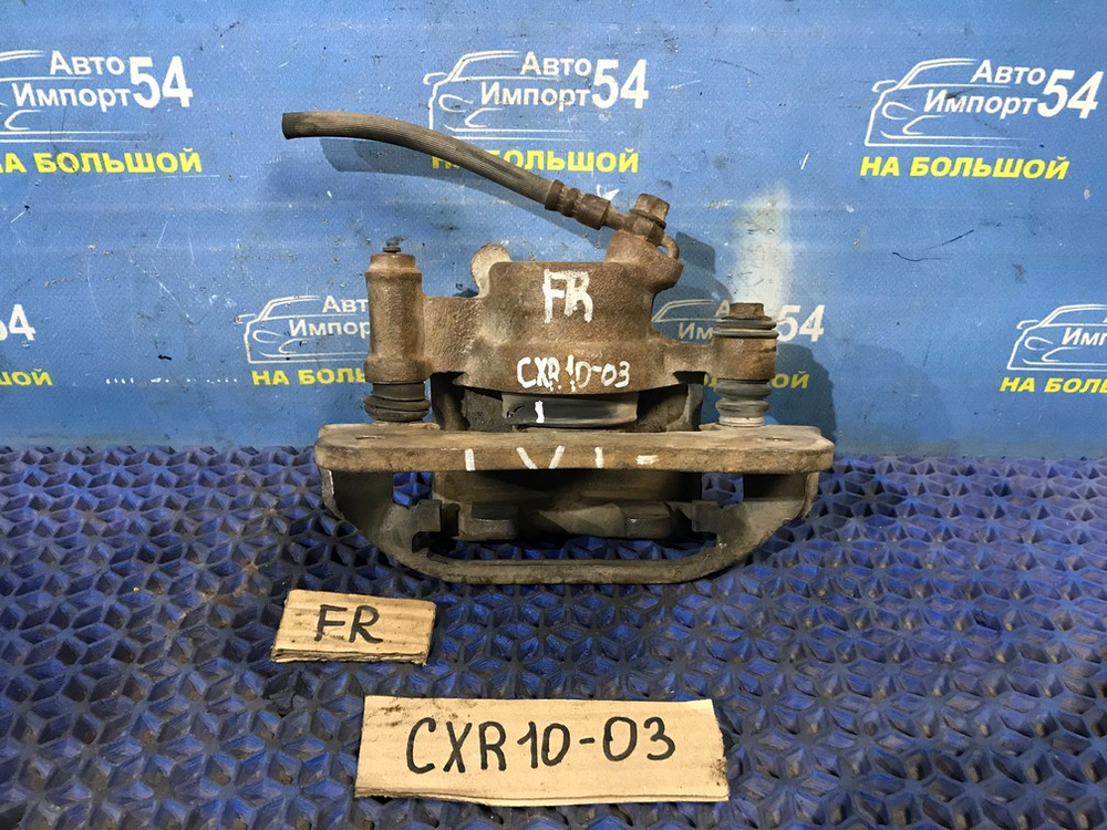 Суппорт тормозной передний правый TOYOTA ESTIMA 1998