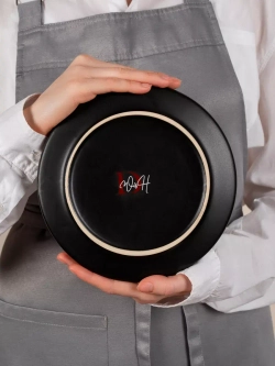 Набор посуды 6 тарелок плоские черные с бортиком 20 см