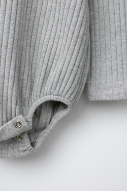 ZARA БОДИ В РУБЧИК ИЗ МЯГКОЙ ТКАНИ, СЕРЫЙ