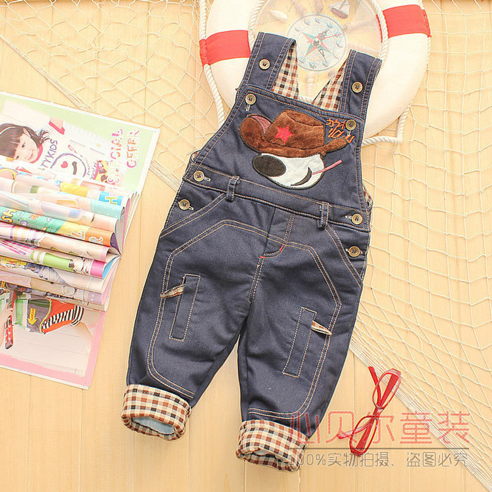 Комбинезон утепленный с аппликацией собаки и клетчатой окантовкой