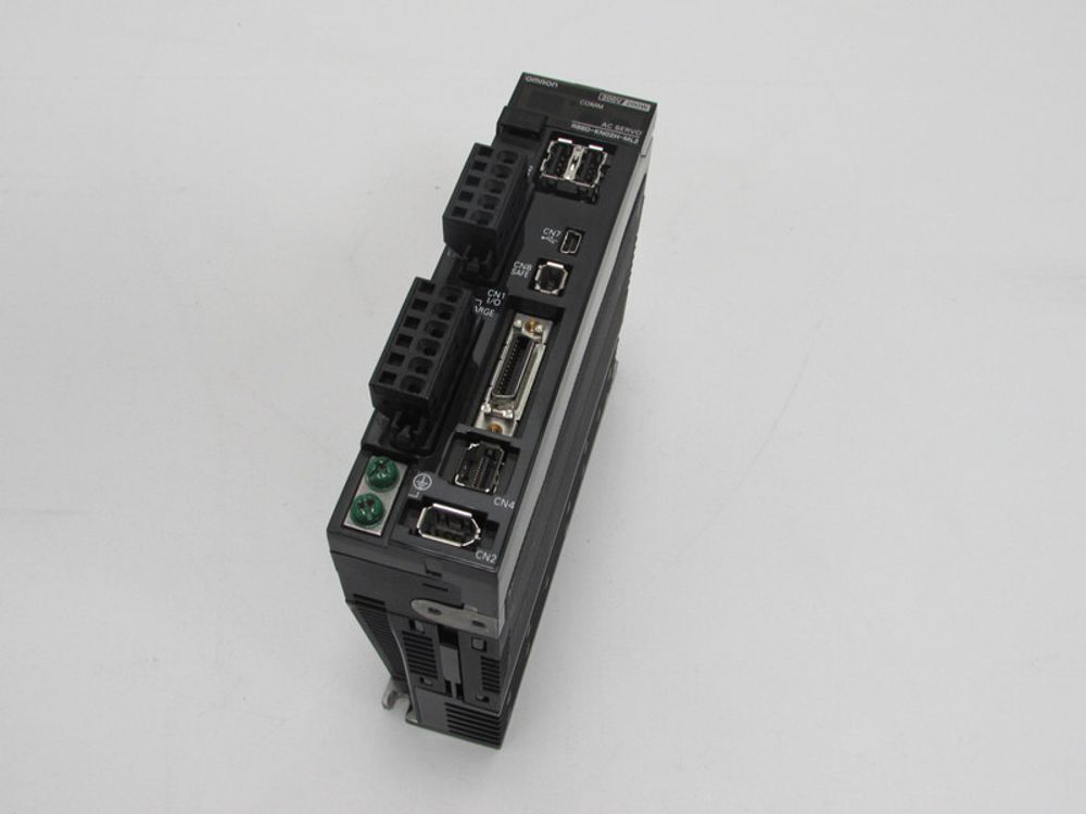 OMRON Yaskawa R88D-KN02H-ML2