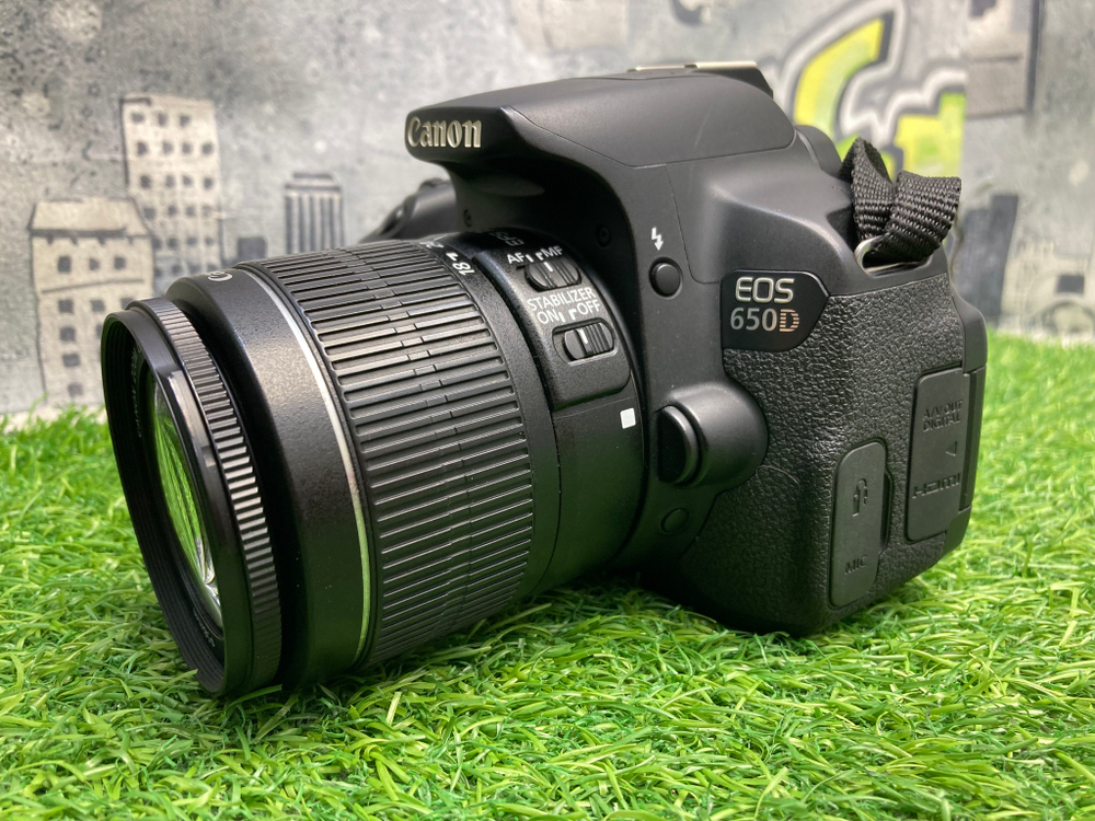 Canon 650D Kit 18-55mm 3.5-5.6 IS II 22.600 кадров