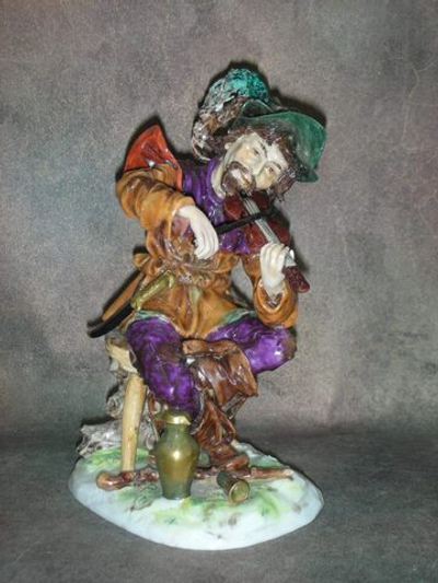 Статуэтка. Фарфор. Скрипач. Volkstedt. Германия