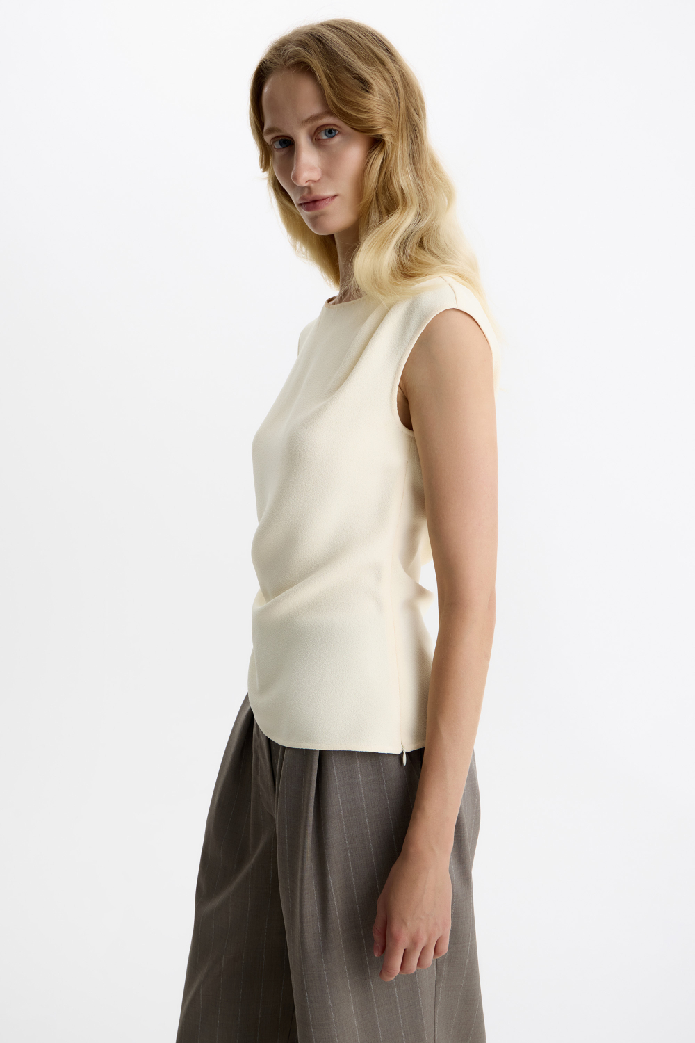 Топ из ацетата с драпировкой