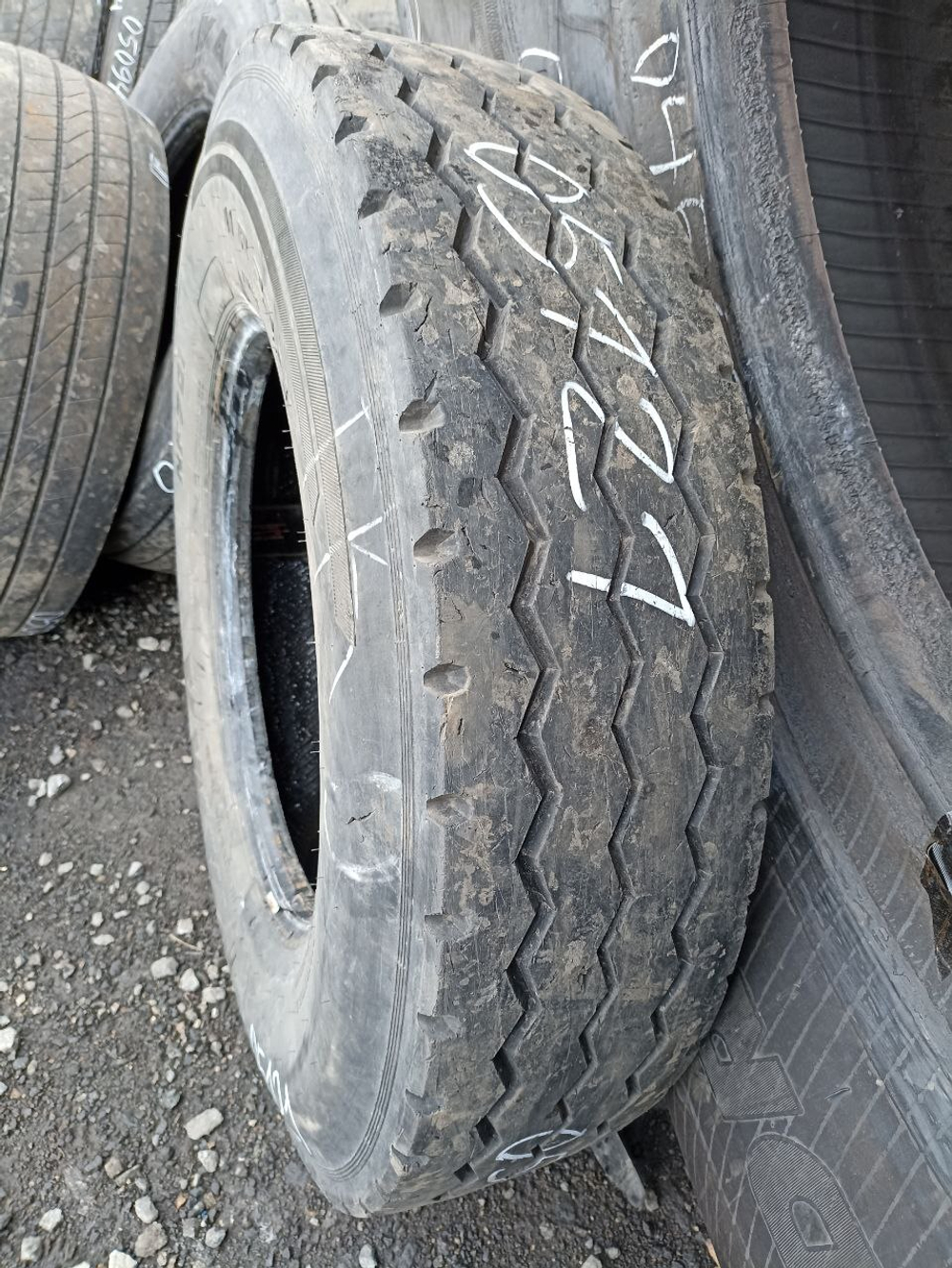 11R22.5 Kama NF701 шина б/у