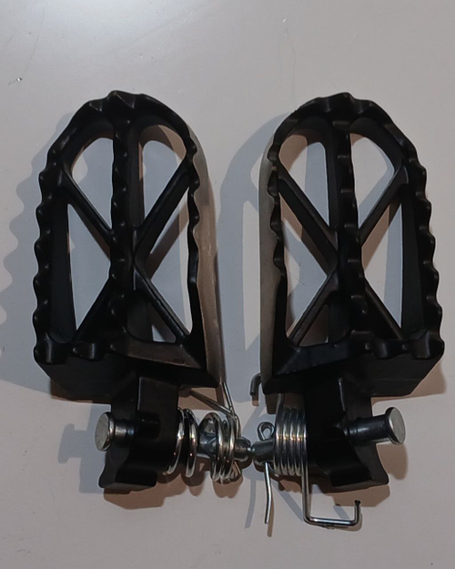 Подножки водительские (пара) Мотоцикл KAYO K2 PRO