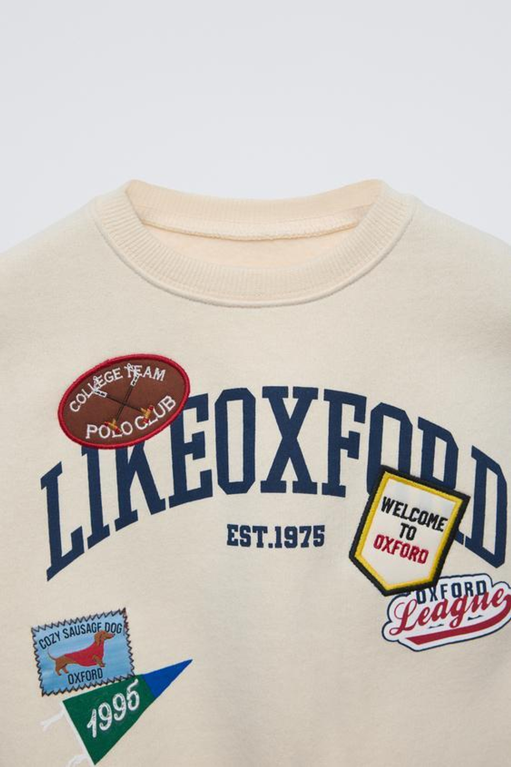 ZARA ХУДИ С НАШИВКАМИ, ЭКРЮ