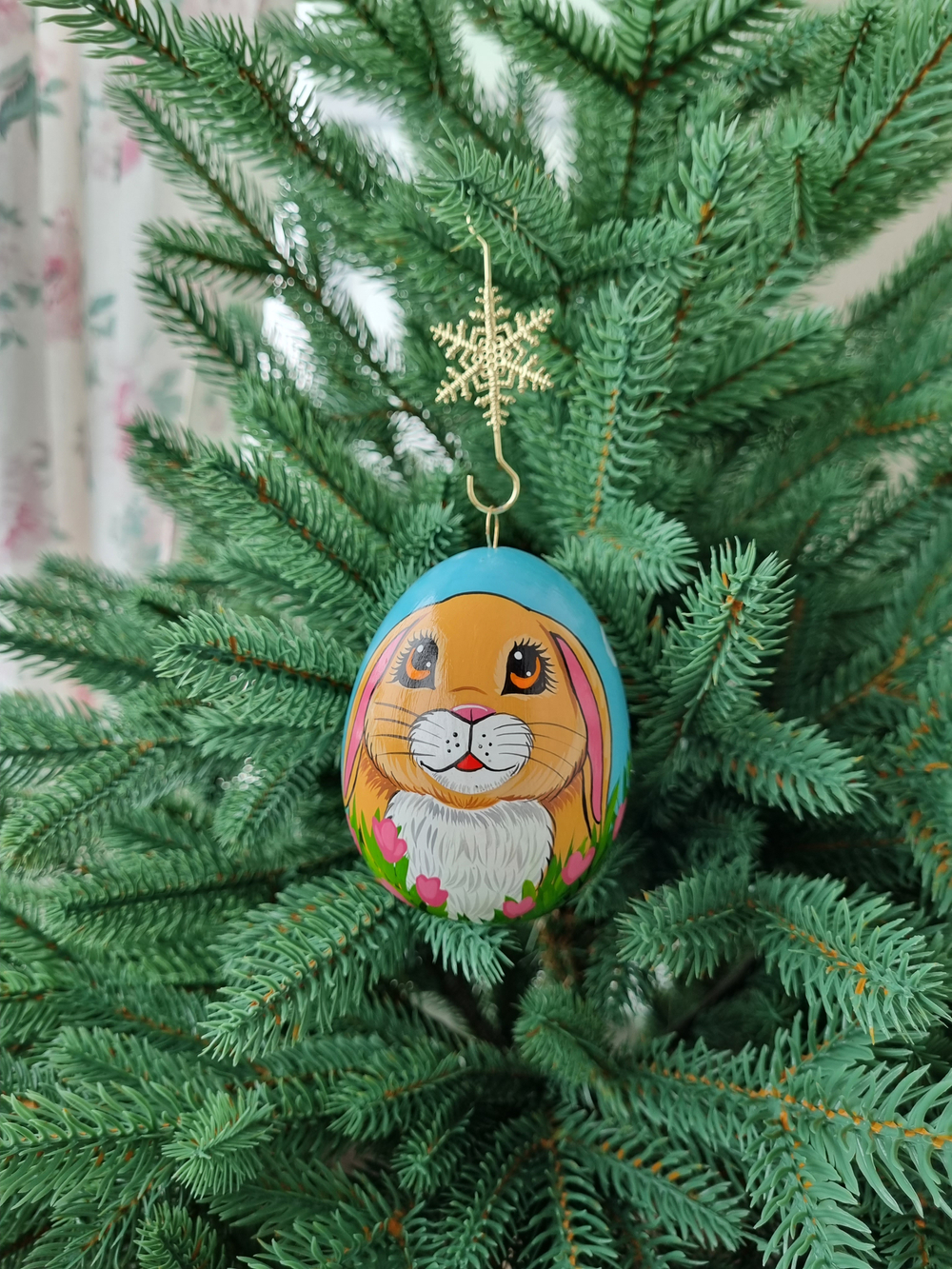 Фарфоровое пасхальное  яйцо "Весенний кролик"