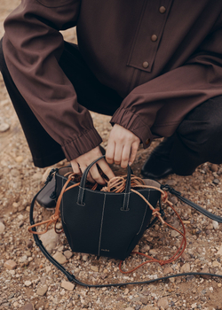 POLENE СУМКА CYME TOTE NANO, ЧЕРНЫЙ/КРЕМОВЫЙ