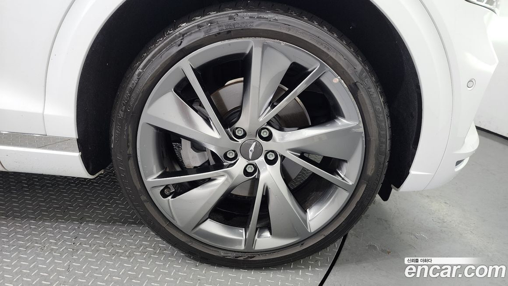 Genesis GV70 2.5T Бензин AWD (10.2021)