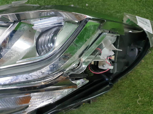 Битая Фара левая Toyota Alphard 3 (2015-2017) LED