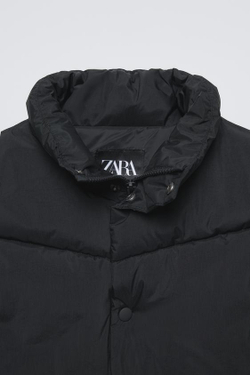 ZARA НЕПРОМОКАЕМЫЙ СТЕГАНЫЙ ЖИЛЕТ, ЧЕРНЫЙ