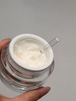 PLAMINE RICH CREAM ПИТАТЕЛЬНЫЙ И УВЛАЖНЯЮЩИЙ КРЕМ ДЛЯ ЛИЦА 50г