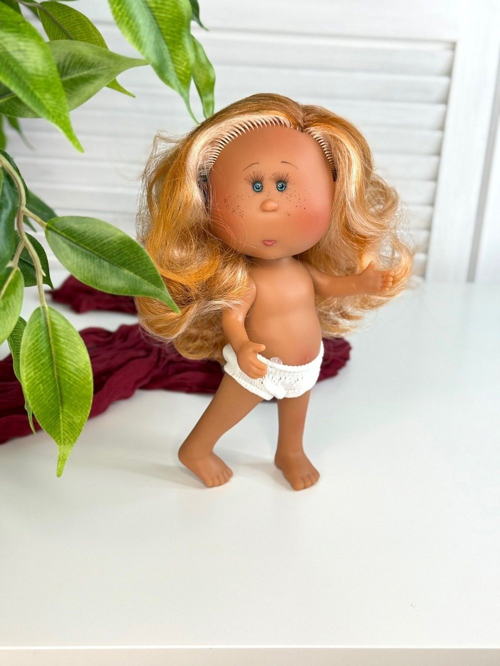 Кукла Nines виниловая 23см Little Mia Latina без одежды (3199WL11)