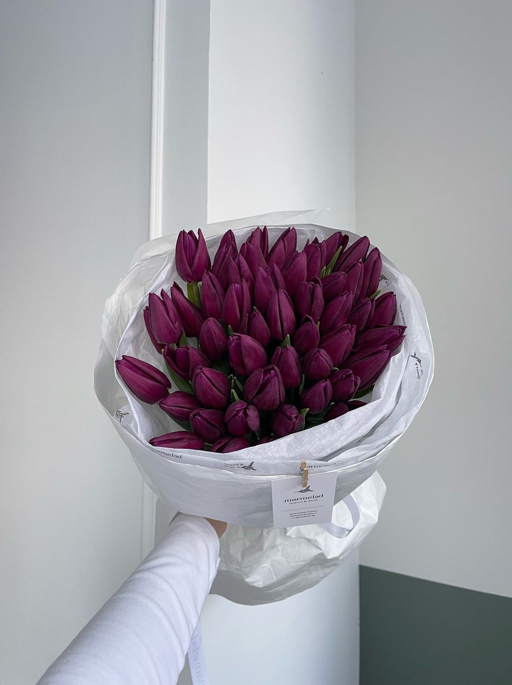 Букет из 51 фиолетового тюльпана - доступен к заказу с 3.03.2025