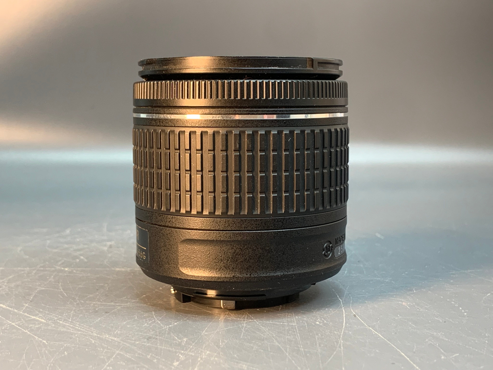 Nikon D5600 kit 18-55mm, 4400 кадров