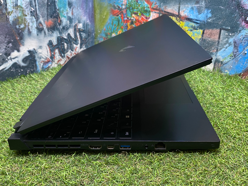 Ноутбук Gigabyte i7-12/16/RTX 3070 8 Gb/FHD/240 Hz/Aorus 5 SE4 SE4-73RU314UH/Windows 11 PRO