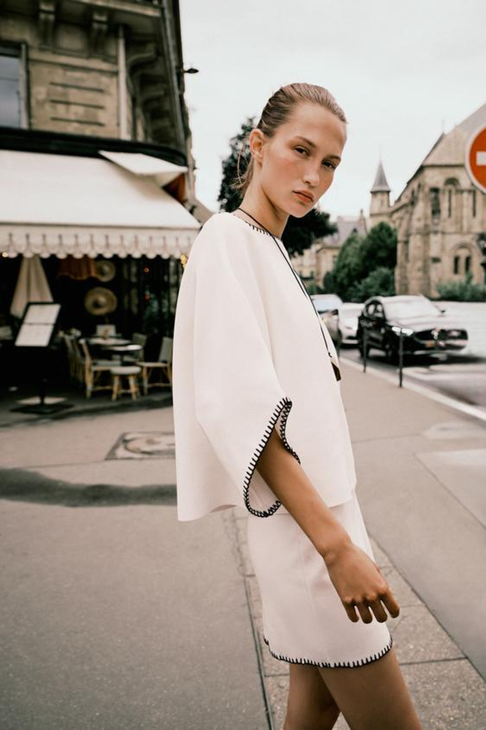 ZARA ТРИКОТАЖНАЯ ЮБКА С КОНТРАСТНОЙ ВЫШИВКОЙ, БЕЛЫЙ