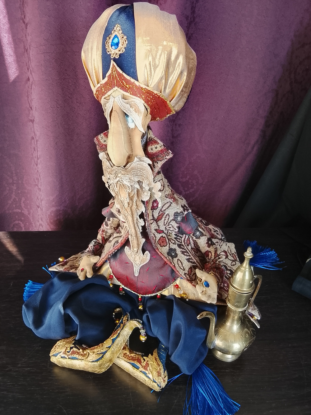 Авторская игрушка "Джин с кувшином"