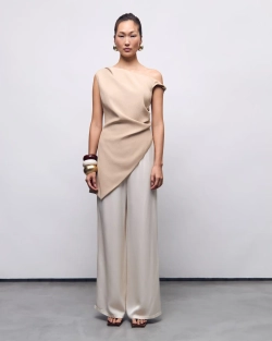 Топ приталенный на одно плечо