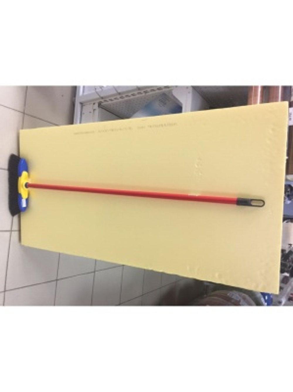 Щетка для пола Эсперанса с металлическим черенком